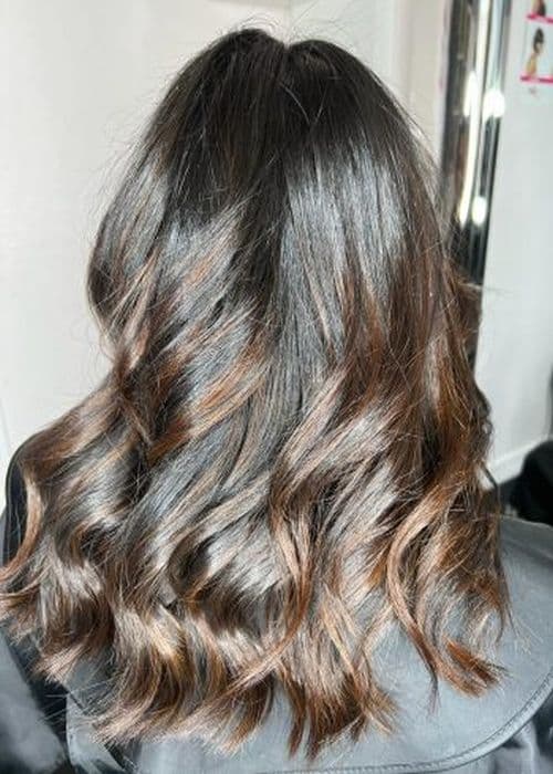 Balayage cheveux Afro — mi-longs